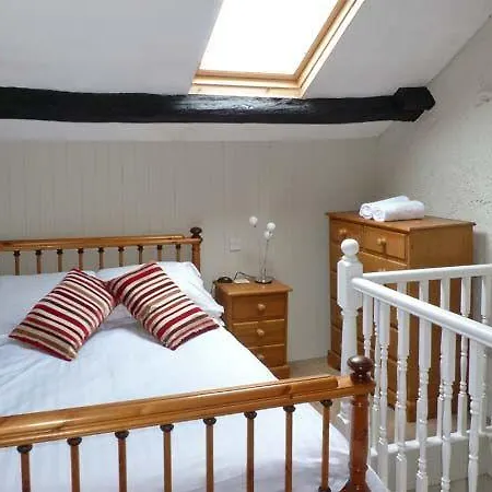 Hillrise * Flookburgh
